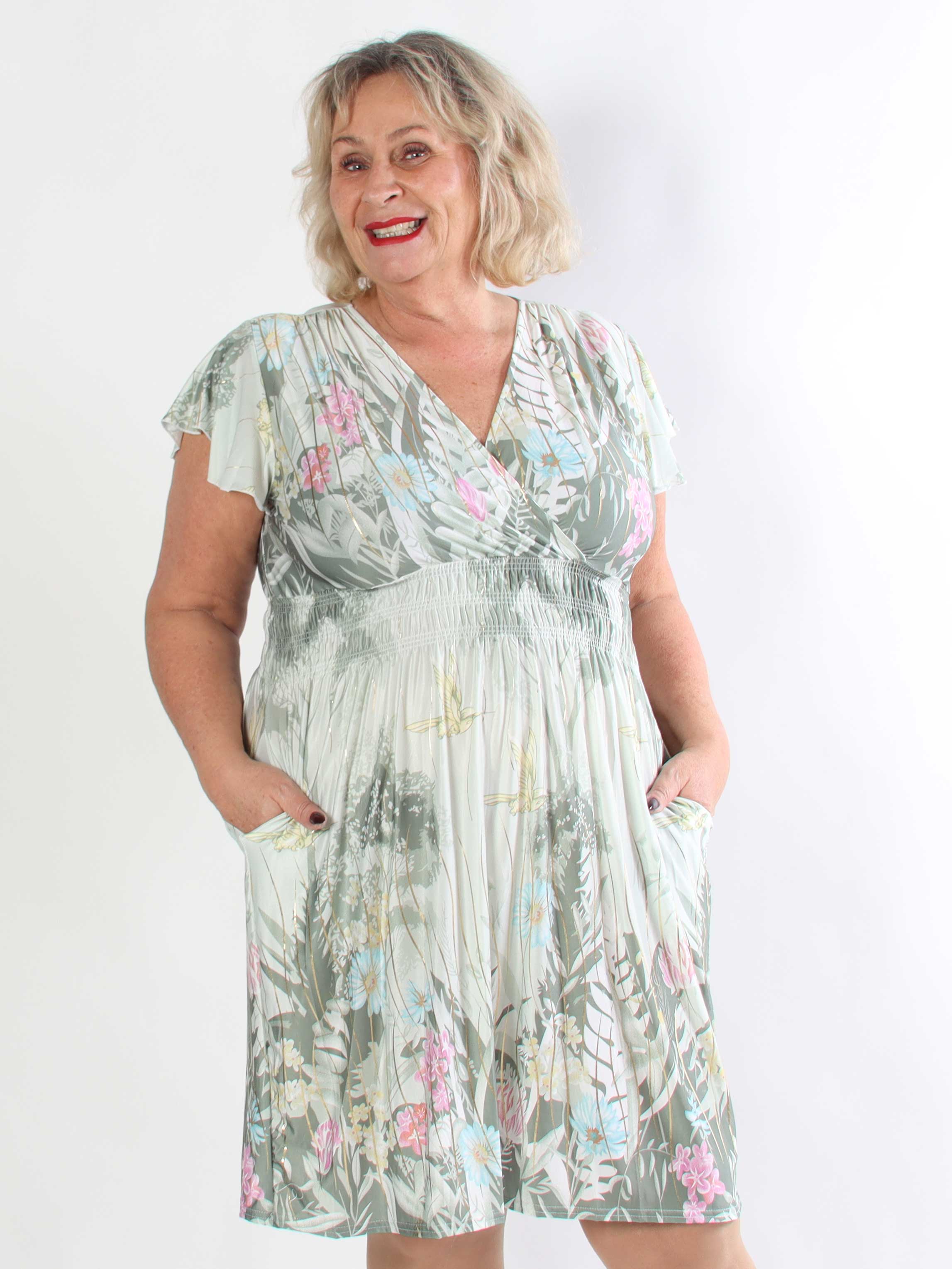 Pams Hummingbird Short - Kort plus size kjole med fuglemotiver og guld detaljer